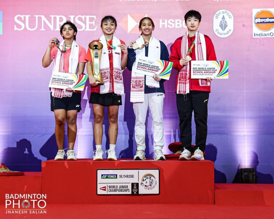 了些, 年队教练组